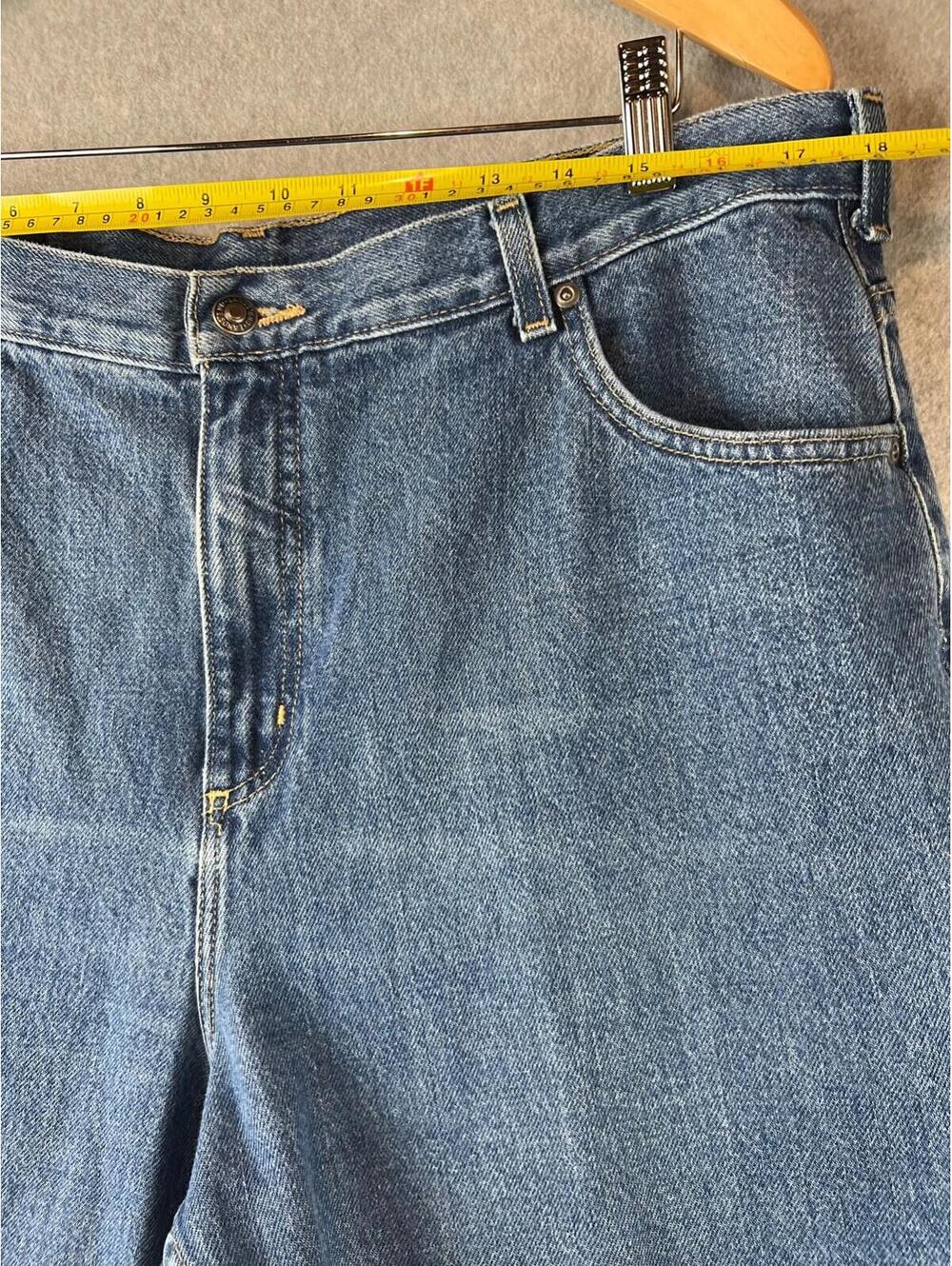 Lands End Denim Jeans Womens Size 18 Straight LegsMedium Wash Cotton - Picture 3 of 10